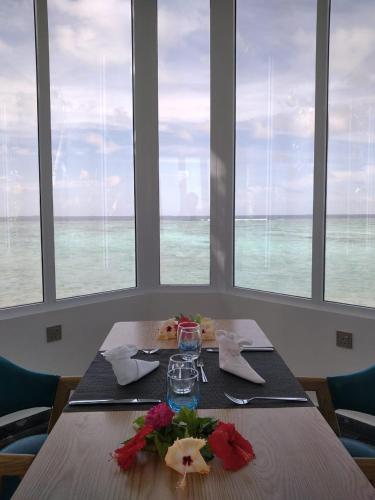 Comida y bebida, Island Life Maldives Retreat & Spa in Faafu Atoll Comida y bebida, Island Life Maldives Retreat & Spa in Faafu Atoll