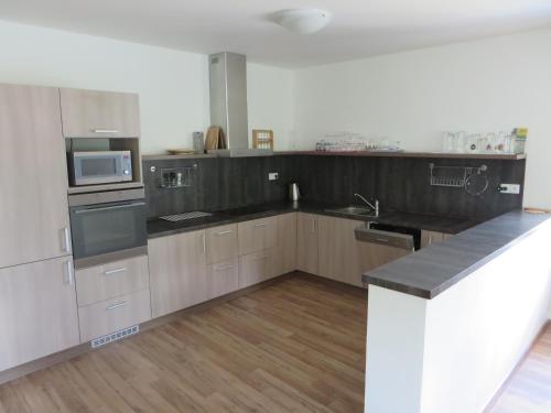 廚房, Rodinný penzion Jimramovské Pavlovice až 24 osob! (Rodinny penzion Jimramovske Pavlovice az 24 osob!) in 斯奈茲內 廚房, Rodinný penzion Jimramovské Pavlovice až 24 osob! (Rodinny penzion Jimramovske Pavlovice az 24 osob!) in 斯奈茲內