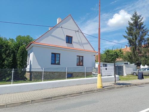 Vista exterior, Kafe v obýváku (Kafe v obyvaku) in Bitov Vista exterior, Kafe v obýváku (Kafe v obyvaku) in Bitov