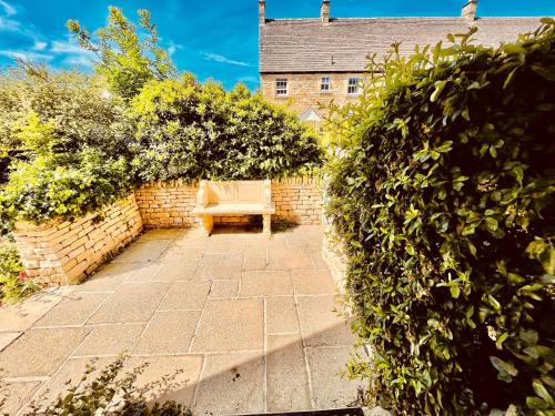 Cotswold Chic Retreats "Jacinabox" 5 Star Chipping Campden-Parking-Garden in Чіппінг Кемпден Cotswold Chic Retreats "Jacinabox" 5 Star Chipping Campden-Parking-Garden in Чіппінг Кемпден