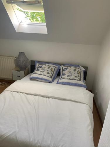 Guestroom, CHAMBRE Cosy in Savigny-le-Temple Guestroom, CHAMBRE Cosy in Savigny-le-Temple