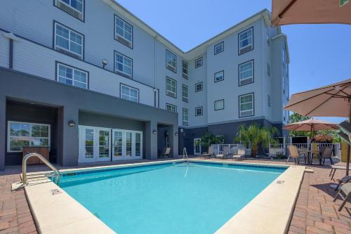 Basen, Hawthorn Extended Stay by Wyndham Panama City Beach in Panama City (Floryda) Basen, Hawthorn Extended Stay by Wyndham Panama City Beach in Panama City (Floryda)