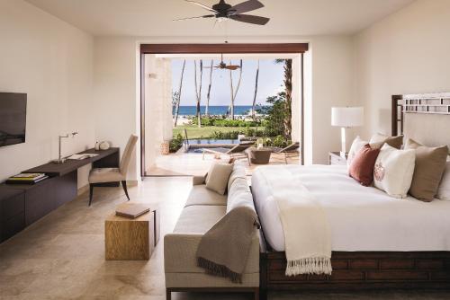 Residences at Dorado Beach, a Ritz-Carlton Reserve in Dorado Residences at Dorado Beach, a Ritz-Carlton Reserve in Dorado