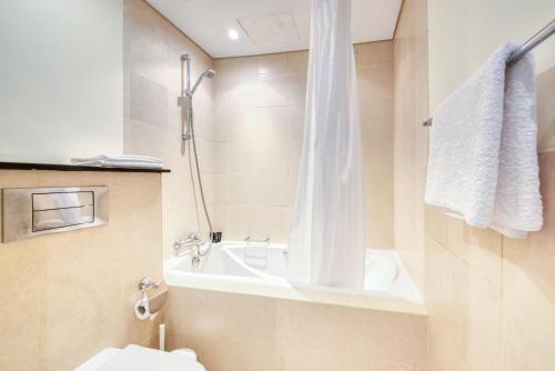 Prime Retreats - Downtown Dubai in Business Bay Prime Retreats - Downtown Dubai in Business Bay
