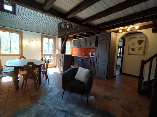 Chalet Appart'Hotel l'Eau Vive in Saint Nicolas La Chapelle Chalet Appart'Hotel l'Eau Vive in Saint Nicolas La Chapelle
