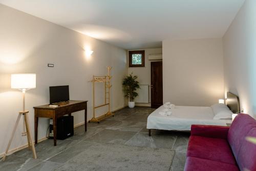 Guestroom, Cerrosughero in Canino Guestroom, Cerrosughero in Canino