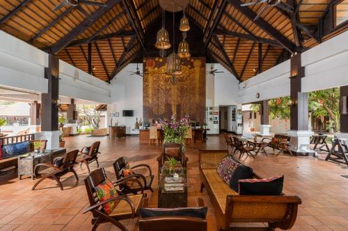 Lobby, The Legend Chiang Rai Boutique River Resort & Spa near Wat Rong Seur Ten (Blue Temple) Lobby, The Legend Chiang Rai Boutique River Resort & Spa near Wat Rong Seur Ten (Blue Temple)