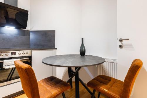Facilities, Trendy apt with - smart TV, coffee machine in Meidling in 12. Meidling Facilities, Trendy apt with - smart TV, coffee machine in Meidling in 12. Meidling