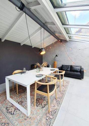 Létesítmények, Alte Goldschmiede Südpfalz (Alte Goldschmiede Sudpfalz) in Klingenmunster Létesítmények, Alte Goldschmiede Südpfalz (Alte Goldschmiede Sudpfalz) in Klingenmunster