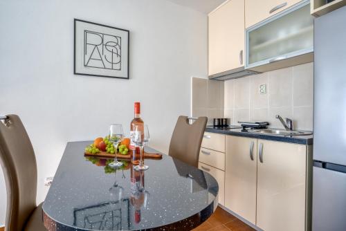 Apartment Elegant in لجوتا Apartment Elegant in لجوتا