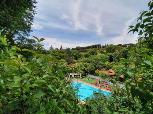 Piscina, Chalet near Rome in a park with shared swimming pool in La Giustiniana Piscina, Chalet near Rome in a park with shared swimming pool in La Giustiniana