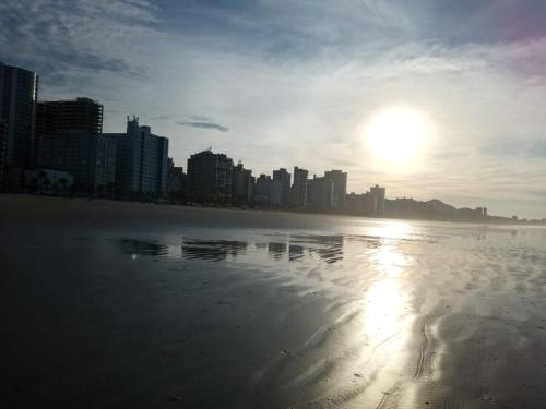 ชายหาด, Casa Tupi 3 quadras da praia em condomínio (Casa Tupi 3 quadras da praia em condominio) in วีลาตูปี ชายหาด, Casa Tupi 3 quadras da praia em condomínio (Casa Tupi 3 quadras da praia em condominio) in วีลาตูปี