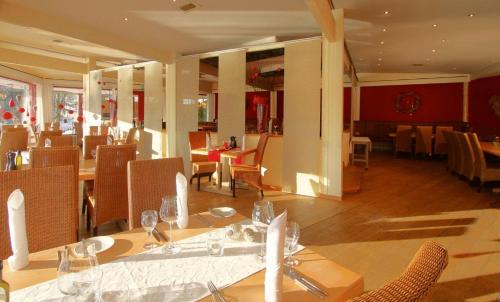 Restaurant, Malteser Komturei Hotel / Restaurant in Bergisch Gladbach Restaurant, Malteser Komturei Hotel / Restaurant in Bergisch Gladbach