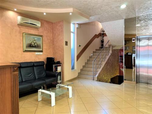 Фойє, Hotel Trayana in Стара Загора Фойє, Hotel Trayana in Стара Загора
