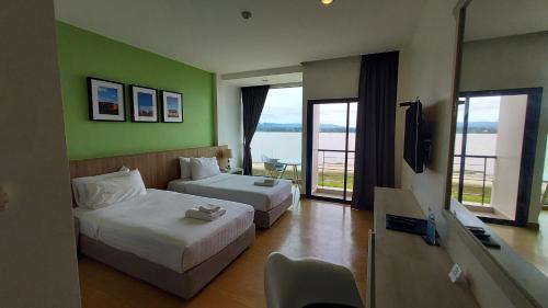 Exterior view, The River Hotel in Nakhon Phanom Exterior view, The River Hotel in Nakhon Phanom