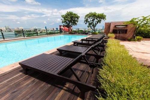 ザ グランド サトーン ホテル17