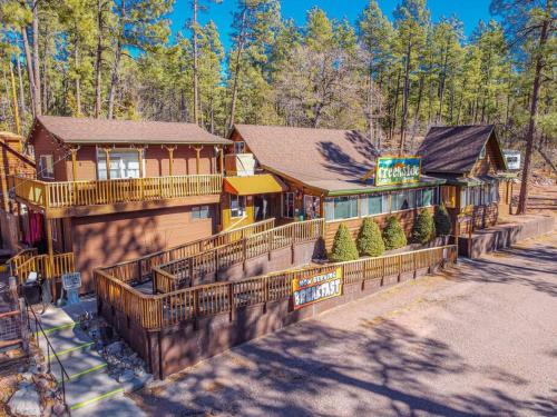 Forest Cabin 1 Hunters Blind in Kohls Ranch Forest Cabin 1 Hunters Blind in Kohls Ranch