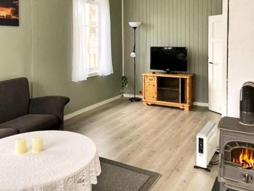 Зручності, Three-Bedroom Holiday home in Svelgen in Свелген Зручності, Three-Bedroom Holiday home in Svelgen in Свелген