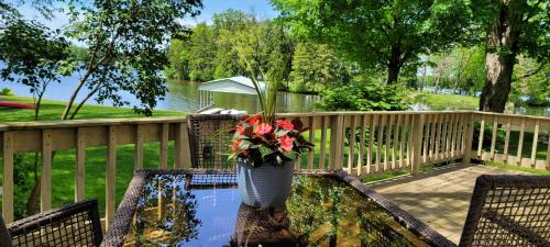 景觀, Large 1 BR Cottage, KING BED on the Lake in 魄魄 (MI) 景觀, Large 1 BR Cottage, KING BED on the Lake in 魄魄 (MI)