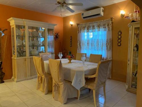 Vista Stays ...Alluring Ambrosia near to Airport in Тринсити Vista Stays ...Alluring Ambrosia near to Airport in Тринсити