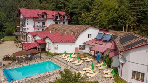 A szálláshely kívülről, Pensiunea Alpin in Paltinis A szálláshely kívülről, Pensiunea Alpin in Paltinis