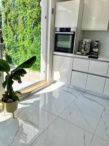 Kamin und Fußbodenheizung, Luxrem Apartments best in Homeoffice in Remscheid Kamin und Fußbodenheizung, Luxrem Apartments best in Homeoffice in Remscheid