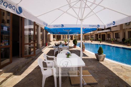 Restoran, Four seasons apartment - Oasis beach resort in Bliznaci Restoran, Four seasons apartment - Oasis beach resort in Bliznaci