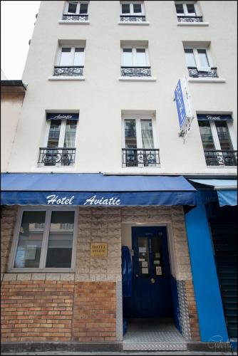 Entrance, Hotel Aviatic in 14th - Tour Montparnasse Entrance, Hotel Aviatic in 14th - Tour Montparnasse