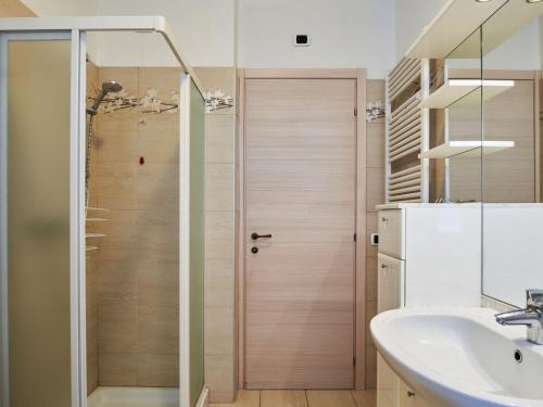 Bagno, Casa Roberta (Apartment Roberta-2 by Interhome) in Consiglio Di Rumo Bagno, Casa Roberta (Apartment Roberta-2 by Interhome) in Consiglio Di Rumo