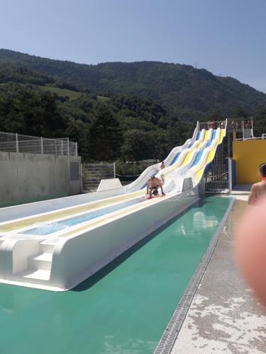 Enclos savoyard Appartement meublé 1chambre 1 canapé lits 3personnes (Enclos savoyard Appartement meuble 1chambre 1 canape lits 3personnes) in Moutiers Enclos savoyard Appartement meublé 1chambre 1 canapé lits 3personnes (Enclos savoyard Appartement meuble 1chambre 1 canape lits 3personnes) in Moutiers