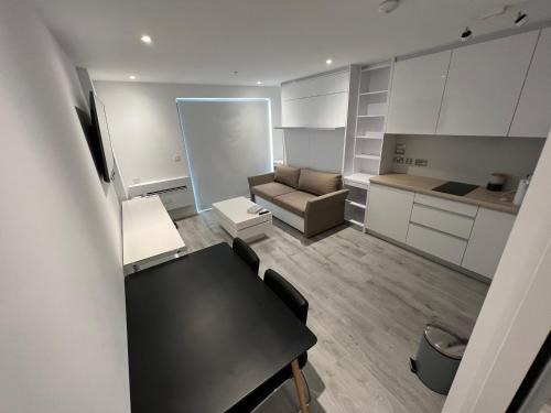 Modern Studio Apartment in Gibraltar - The Hub in Gibraltar Town Modern Studio Apartment in Gibraltar - The Hub in Gibraltar Town