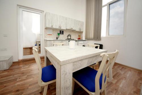 مطبخ, هوستيل مانداريا (Hostel Mandaria) in Kutaisi مطبخ, هوستيل مانداريا (Hostel Mandaria) in Kutaisi