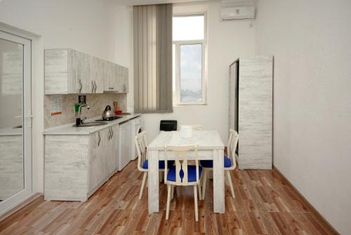 مطبخ, هوستيل مانداريا (Hostel Mandaria) in Kutaisi مطبخ, هوستيل مانداريا (Hostel Mandaria) in Kutaisi