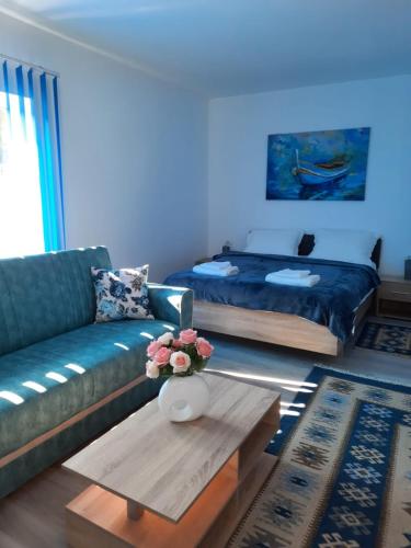 Casa Dobrogea in Jupiter Casa Dobrogea in Jupiter