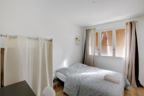 Chic apart with balcony in Viry-Chatillon Chic apart with balcony in Viry-Chatillon
