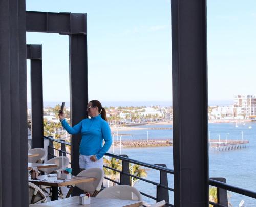 Restaurant, Seven Crown La Paz Malecon in La Paz Restaurant, Seven Crown La Paz Malecon in La Paz