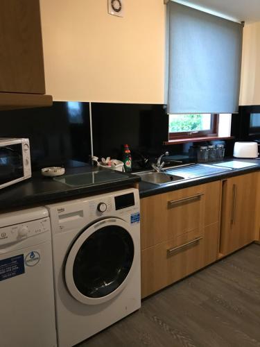 No 5 Newly refurbished 4 bedroom house in Cononbridge No 5 Newly refurbished 4 bedroom house in Cononbridge