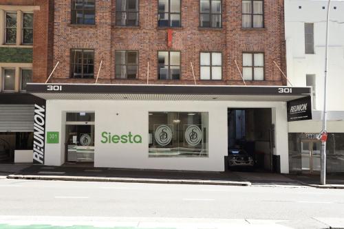 Siesta Sydney near Sydney Observatory Siesta Sydney near Sydney Observatory