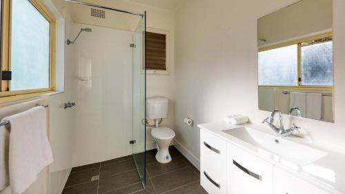 浴室, 考拉汽車酒店 (Cowra Motor Inn) in 考拉 浴室, 考拉汽車酒店 (Cowra Motor Inn) in 考拉
