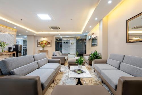 Lobby, Grace Hotel & Residence in My Dinh Lobby, Grace Hotel & Residence in My Dinh