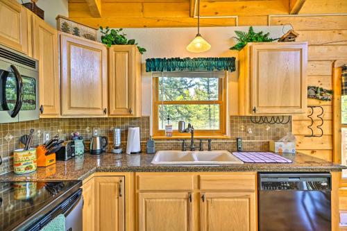 Pet-Friendly Jefferson Cabin with Deck and Views! in Garo (CO) Pet-Friendly Jefferson Cabin with Deck and Views! in Garo (CO)