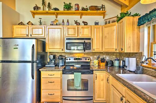 Pet-Friendly Jefferson Cabin with Deck and Views! in Garo (CO) Pet-Friendly Jefferson Cabin with Deck and Views! in Garo (CO)