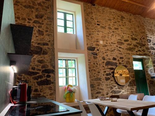 Közös társalgó / TV, Casa Fogar do Ulla in Vedra Közös társalgó / TV, Casa Fogar do Ulla in Vedra