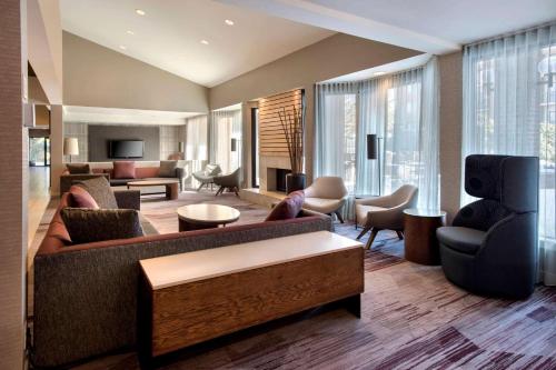 Lobby, Sonesta Select Boston Milford in Milford Lobby, Sonesta Select Boston Milford in Milford