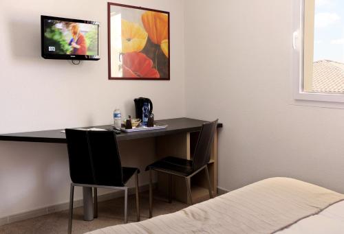 This photo about Hotel Jasses de Camargue shared on HyHotel.com