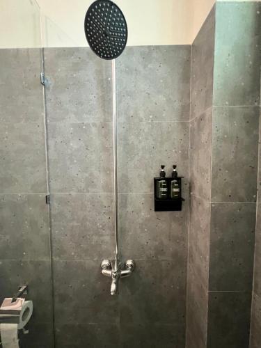 Bathroom, LOKAL Rooms x Swat River in Mingora Bathroom, LOKAL Rooms x Swat River in Mingora