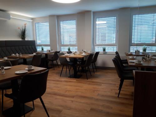 Ресторан, Hotel Weinert in Нойбранденбург Ресторан, Hotel Weinert in Нойбранденбург