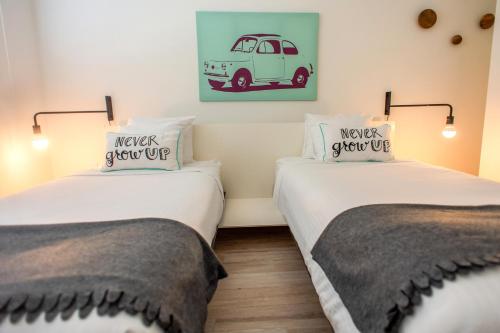 Beach Haus Key Biscayne Contemporary Apartments in Key Biscayne (FL) Beach Haus Key Biscayne Contemporary Apartments in Key Biscayne (FL)