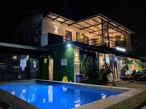 The Sky Inn in Teluk Cempedak The Sky Inn in Teluk Cempedak