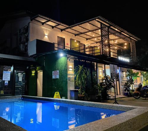 The Sky Inn in Teluk Cempedak The Sky Inn in Teluk Cempedak